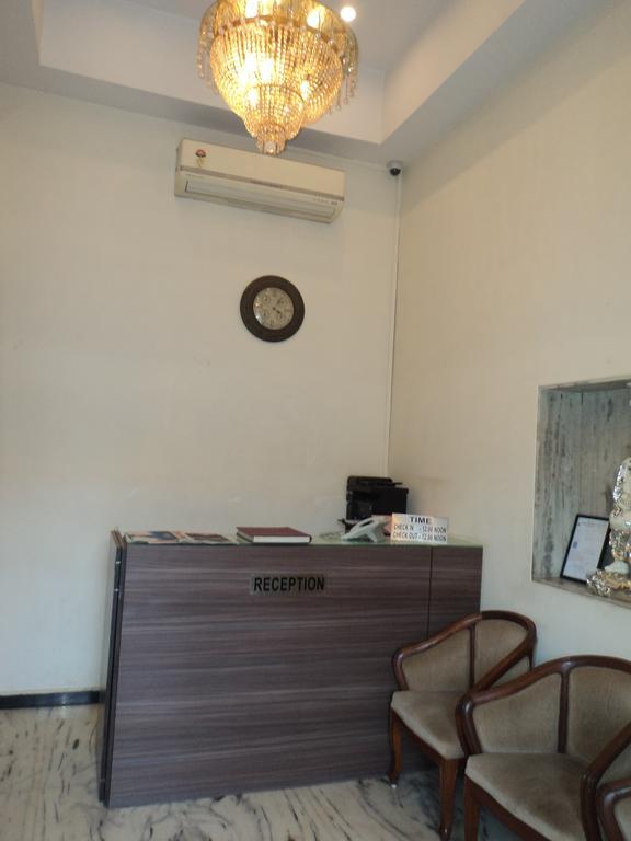 Hotel Q Deck Bombaim Exterior foto