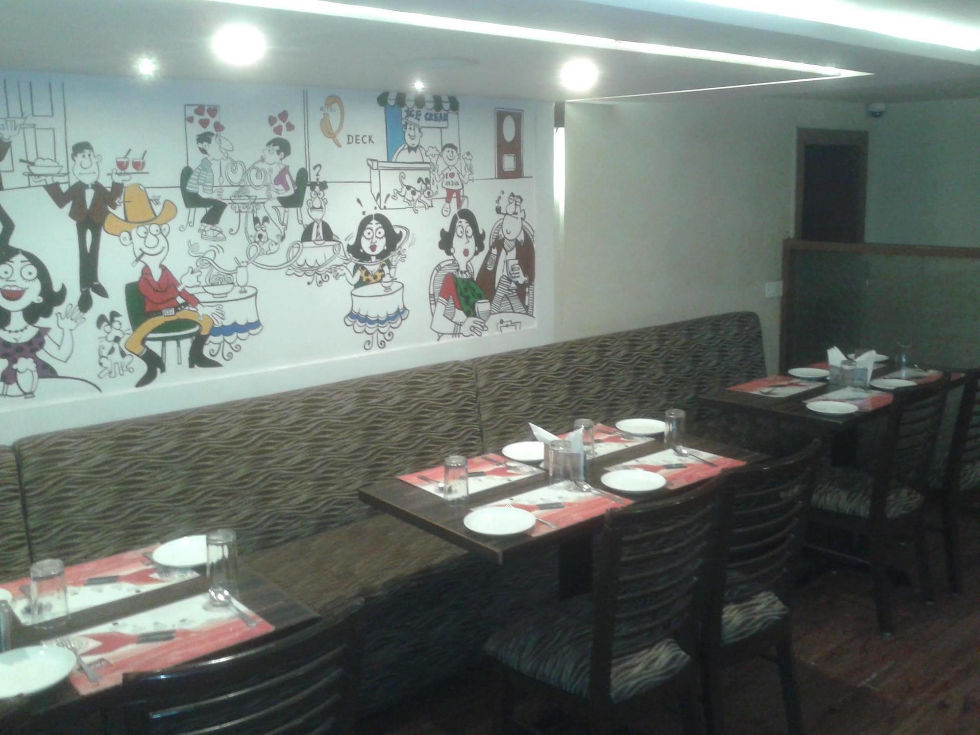 Hotel Q Deck Bombaim Exterior foto